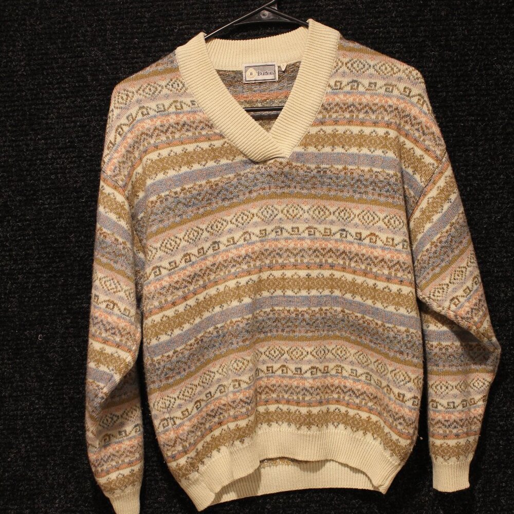 BURTON WOMENS KNIT SWEATER SIZE MEDIUM